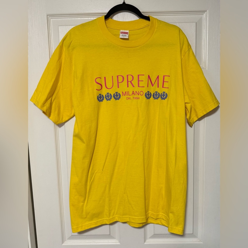 SUPREME MILANO DAL 1994 Men’s Yellow T-shirt Size L
